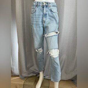 Zara Light Blue Wash Distressed Mom Jeans Ankle Length Women Size 6 Highwaisted